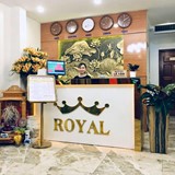 Cần tuyển nhân viên lễ tân full time tại Royal Hotel